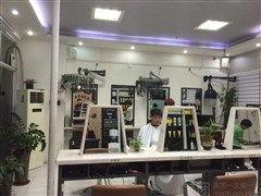 海口美发店服务最新爆料,揭秘潮流剪裁与个性护理秘籍  第3张